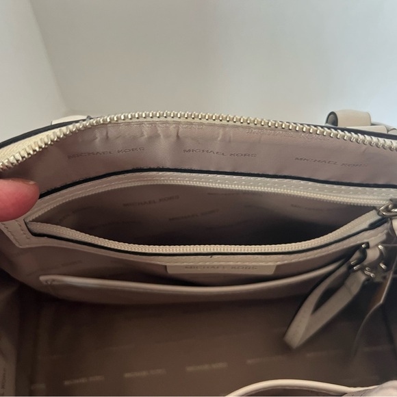 MICHAEL Michael Kors Black and White Satchel Bag - Picture 7 of 11